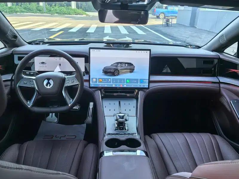 Denza Z9GT DM 2024 1100 AWD Max Edition — миниатюра 9