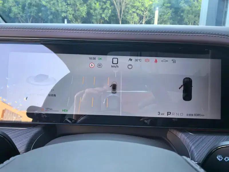 Denza Z9GT DM 2024 1100 AWD Max Edition — миниатюра 10