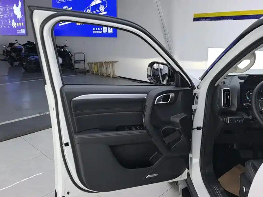 Haval Big Dog 2021 Facelift 2.0T DCT 4WD Howling Dog Edition — миниатюра 7