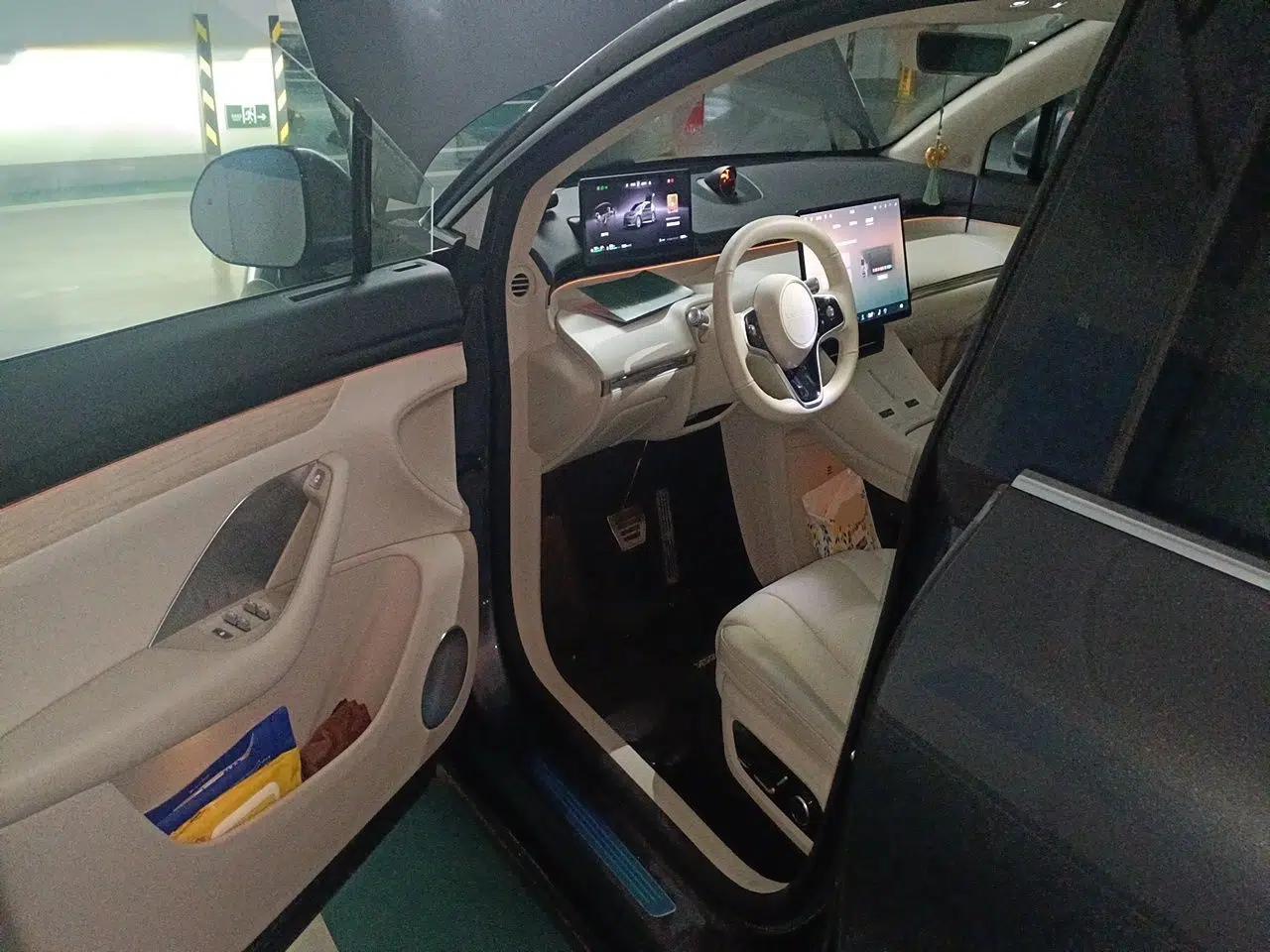 Hima Luxeed R7 2025 Range-Extended Version 251 km Max — миниатюра 16