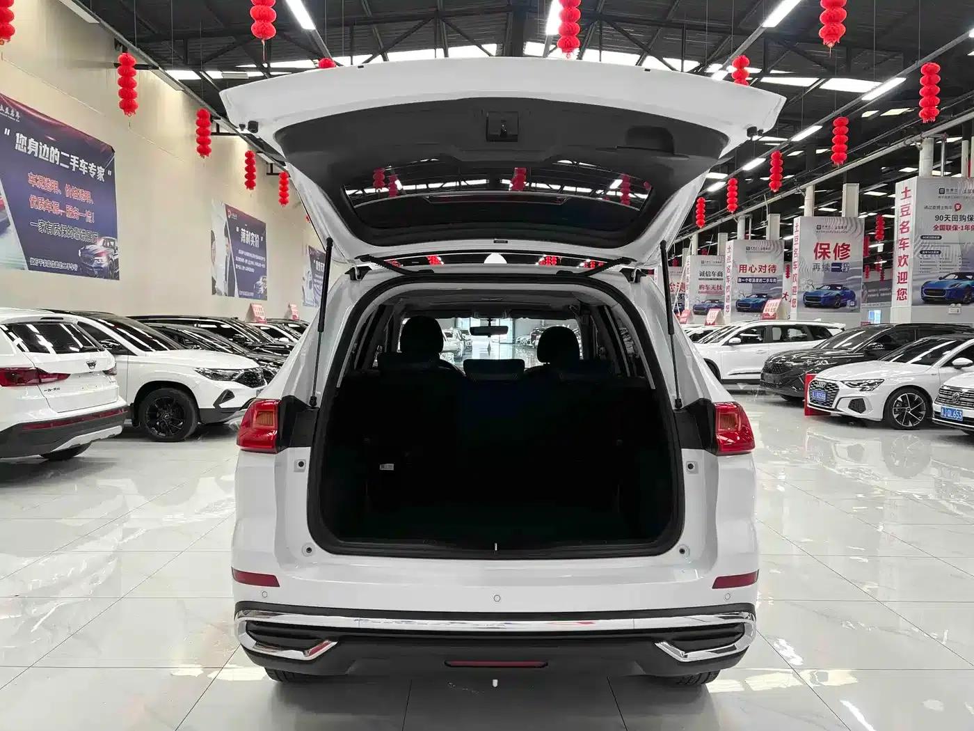 Haval M6 2023 PLUS 1.5T DCT Luxury Intelligent Connectivity Edition — миниатюра 17