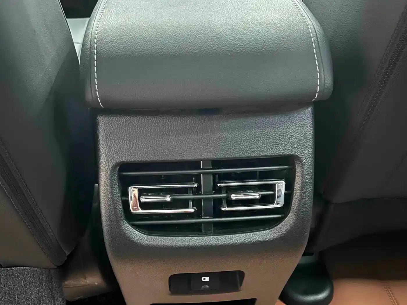 Haval M6 2023 PLUS 1.5T DCT Luxury Intelligent Connectivity Edition — миниатюра 18
