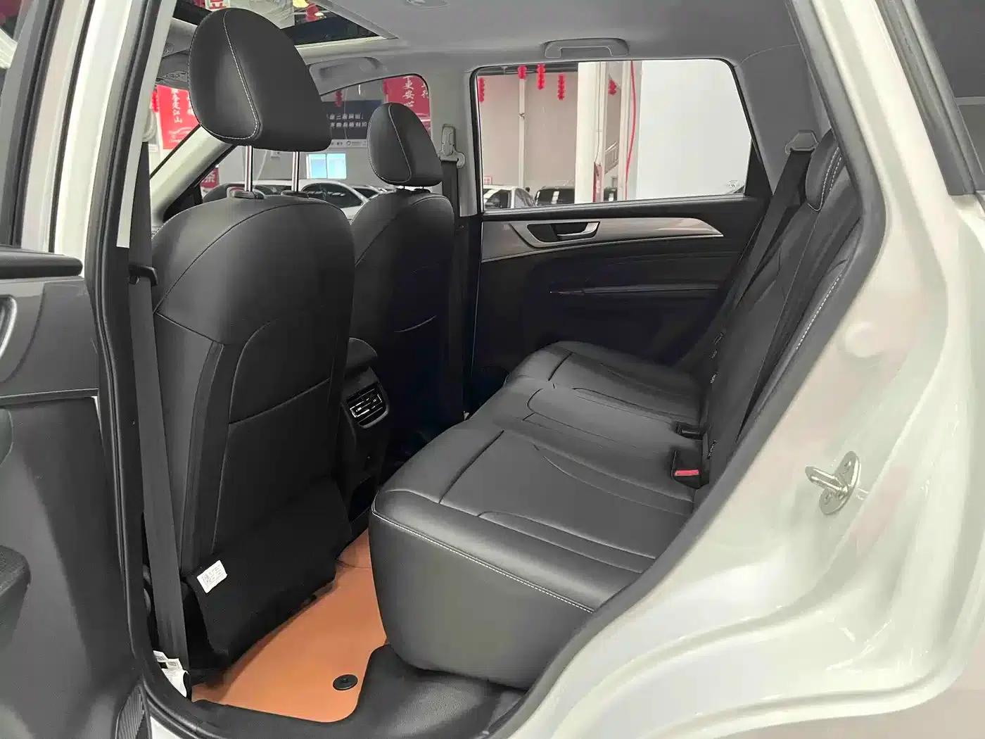 Haval M6 2023 PLUS 1.5T DCT Luxury Intelligent Connectivity Edition — миниатюра 10