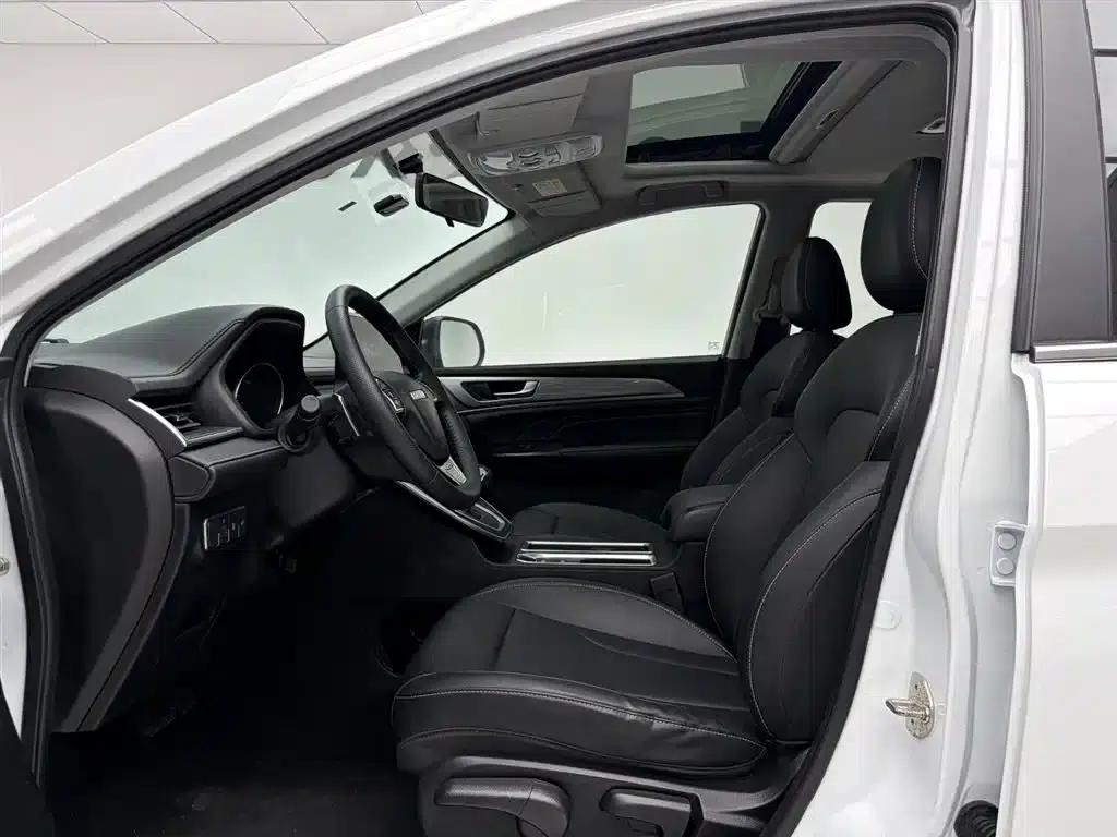 Haval M6 2021 PLUS 1.5T DCT Luxury Intelligent Connectivity Edition — миниатюра 14