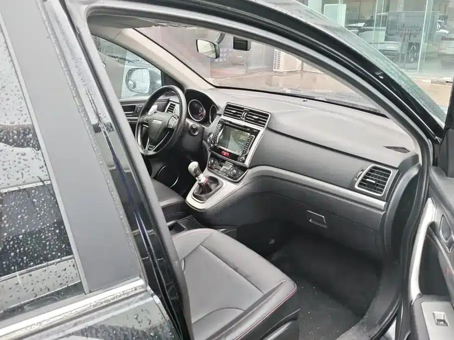 Haval M6 2018 1.5T Manual 2WD Urban Edition — миниатюра 8