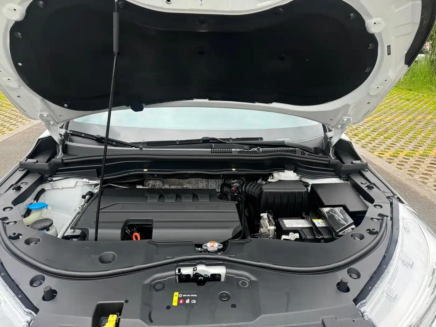 Haval M6 2023 PLUS 1.5T DCT Elite Intelligent Connectivity Edition — миниатюра 11