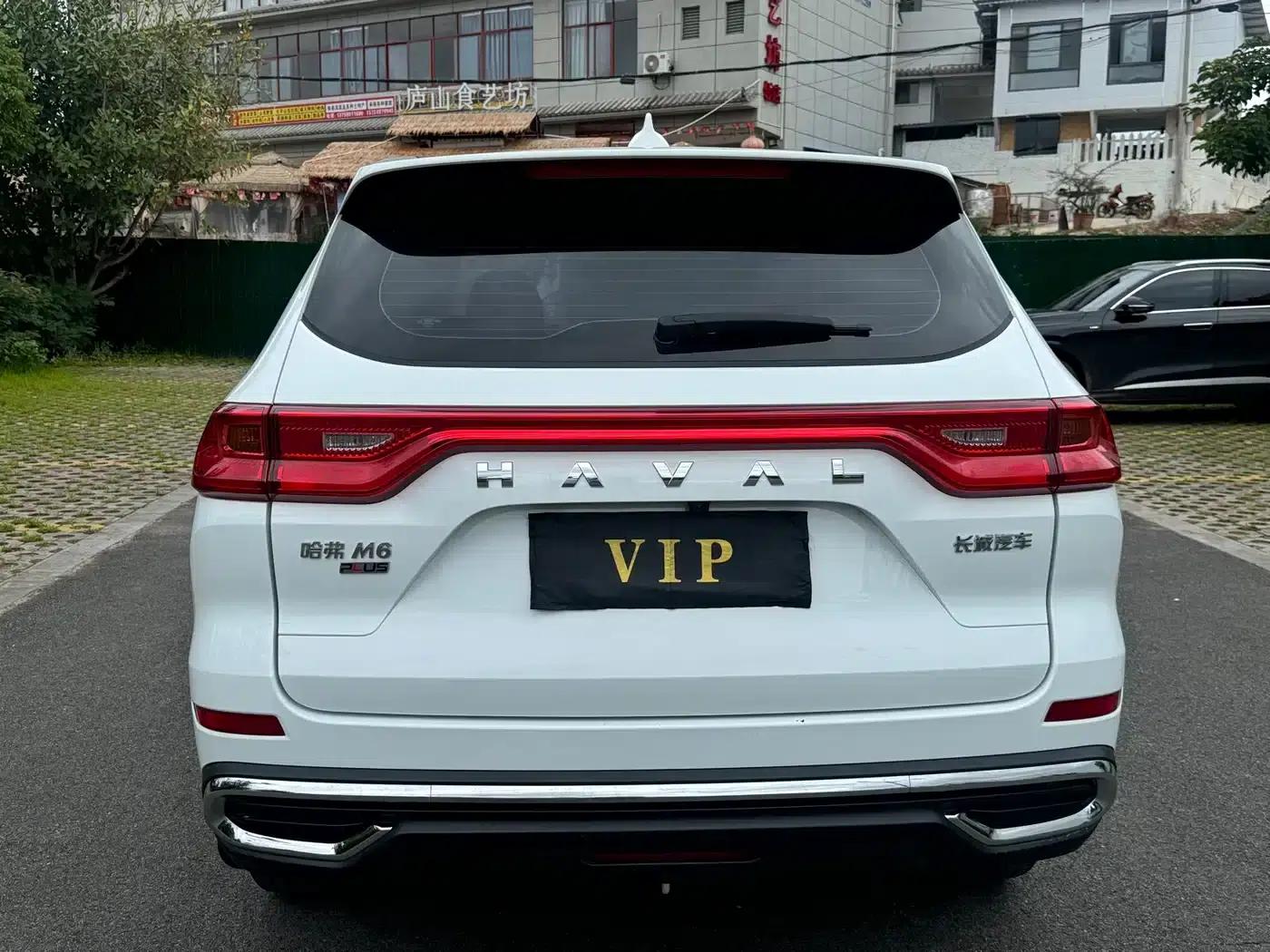 Haval M6 2023 PLUS 1.5T DCT Elite Intelligent Connectivity Edition — миниатюра 4