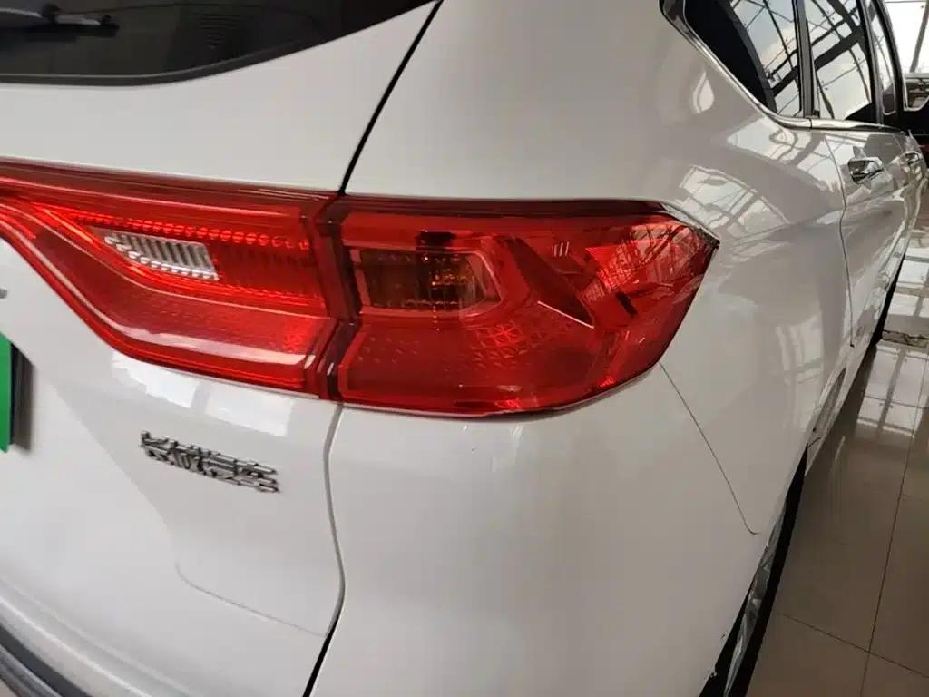 Haval M6 2021 PLUS 1.5T DCT Elite Intelligent Connectivity Edition — миниатюра 8