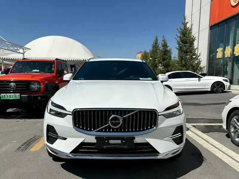 2023 Volvo XC60 B5 AWD Inscription Luxury Edition — миниатюра 2