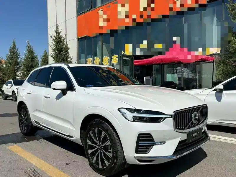 2023 Volvo XC60 B5 AWD Inscription Luxury Edition — миниатюра 3