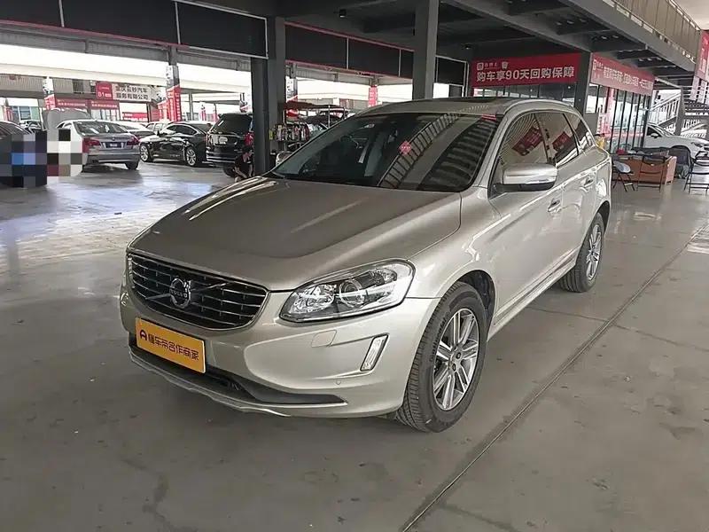 2017 Volvo XC60 T5 AWD Smart Upgrade Edition — миниатюра 1