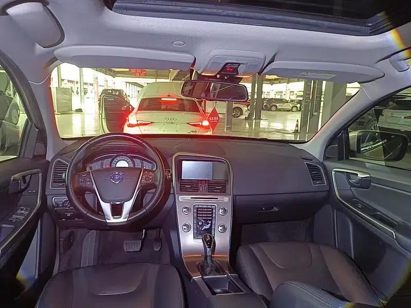 2017 Volvo XC60 T5 AWD Smart Upgrade Edition — миниатюра 11