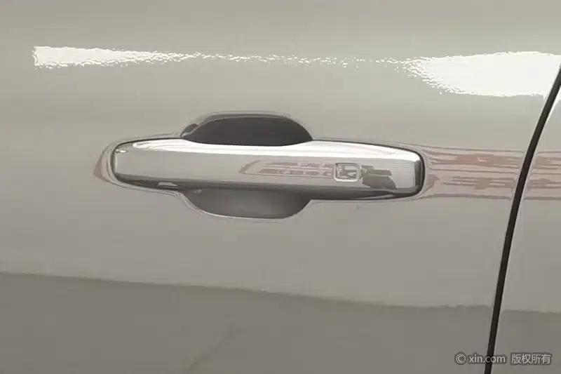 2022 Volvo XC60 B5 AWD Inscription Luxury Edition — миниатюра 8