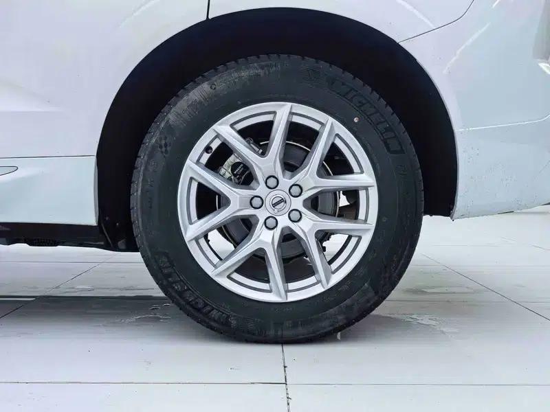 2021 Volvo XC60 T5 AWD Inscription Luxury Edition — миниатюра 7