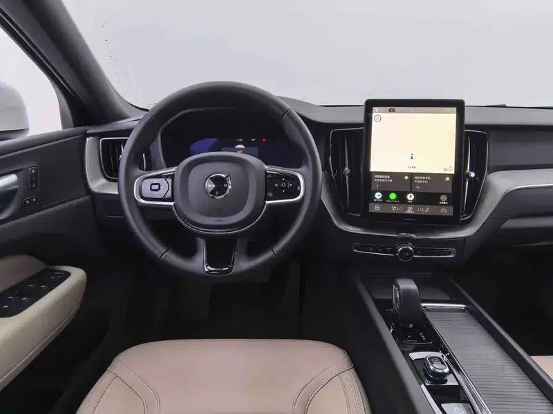 2026 Volvo XC60 B5 AWD Inscription Luxury Edition — миниатюра 17