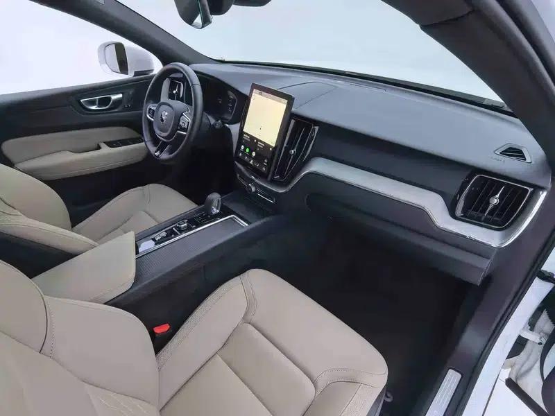 2026 Volvo XC60 B5 AWD Inscription Luxury Edition — миниатюра 20