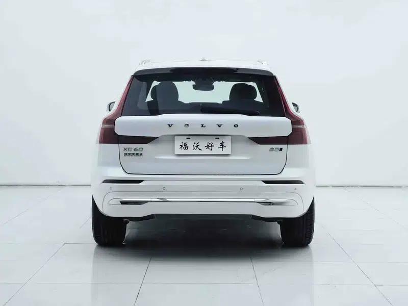 2026 Volvo XC60 B5 AWD Inscription Luxury Edition — миниатюра 5