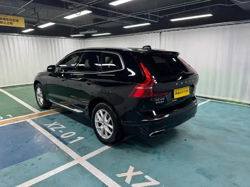 2020 Volvo XC60 T5 AWD Inscription Luxury Edition — миниатюра 5