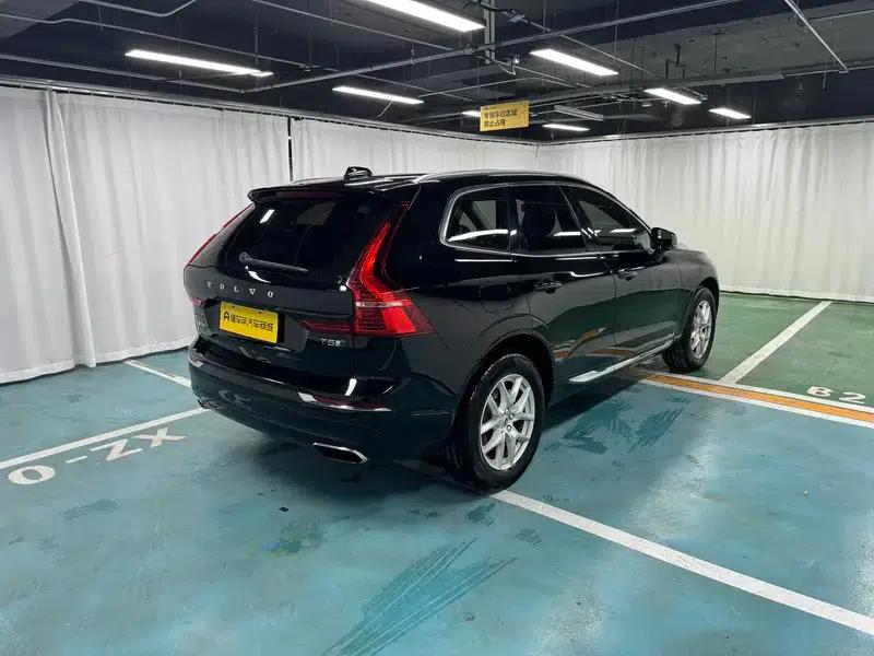 2020 Volvo XC60 T5 AWD Inscription Luxury Edition — миниатюра 7