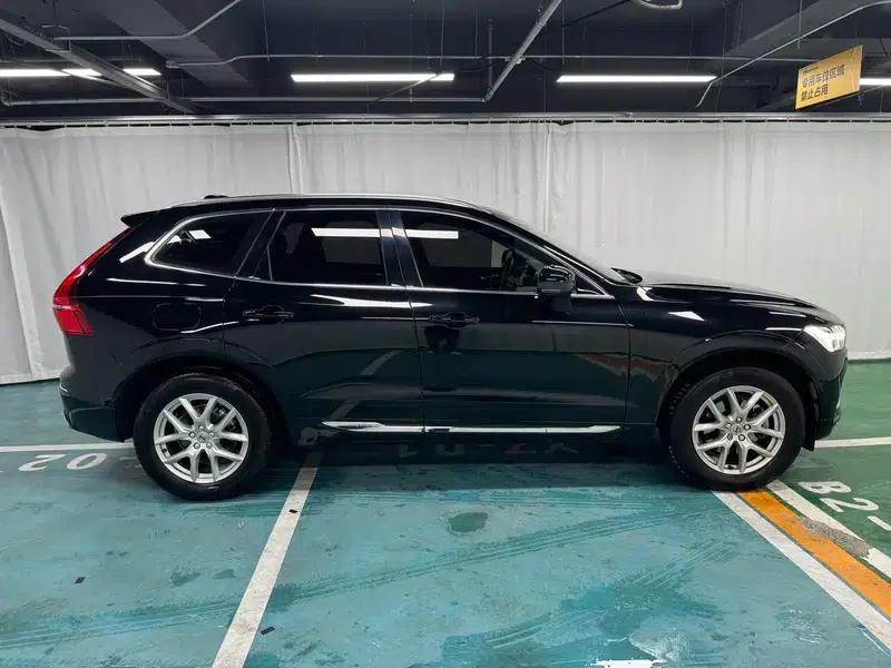 2020 Volvo XC60 T5 AWD Inscription Luxury Edition — миниатюра 8