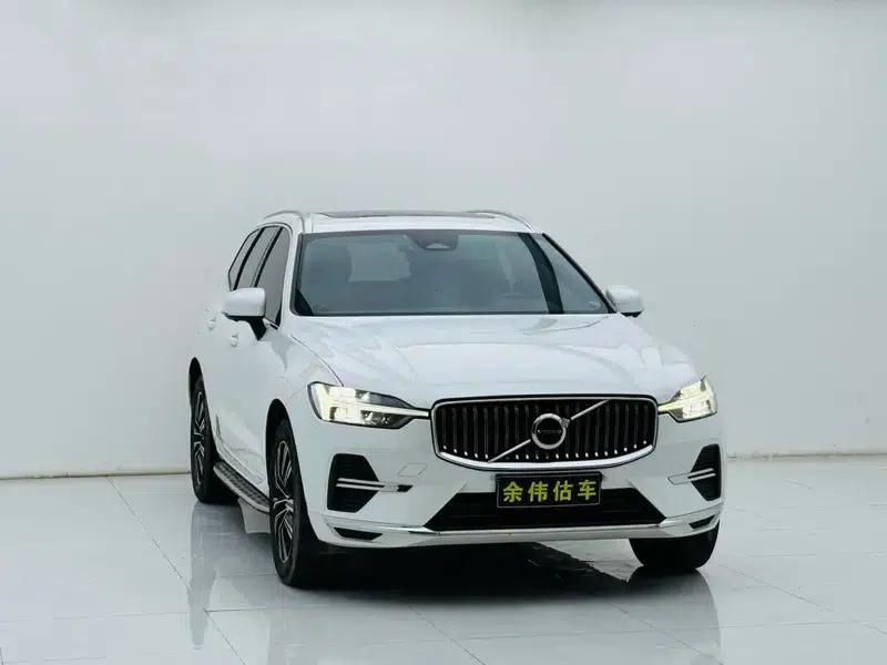 2022 Volvo XC60 B5 AWD Inscription Sport Edition — миниатюра 3