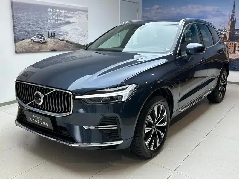 2025 Volvo XC60 B5 AWD Inscription Luxury Edition — миниатюра 1