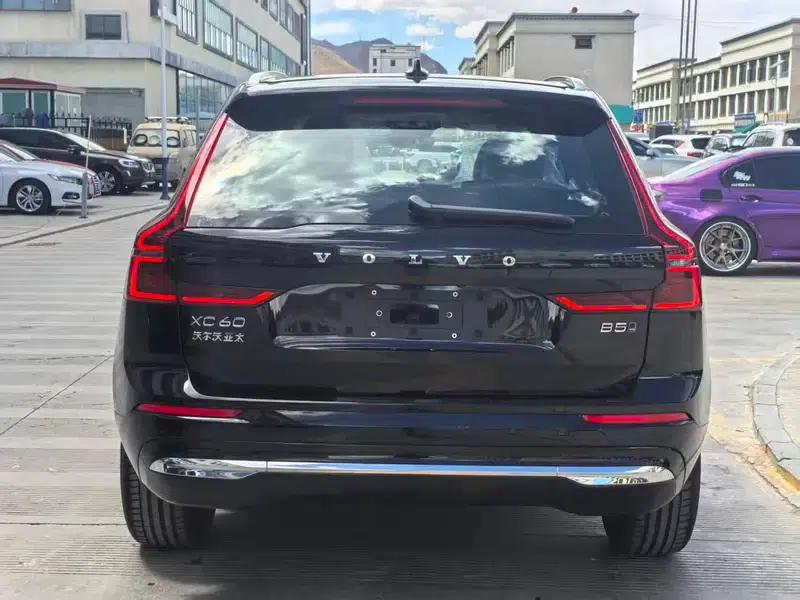 2026 Volvo XC60 B5 AWD Inscription Luxury Edition — миниатюра 5