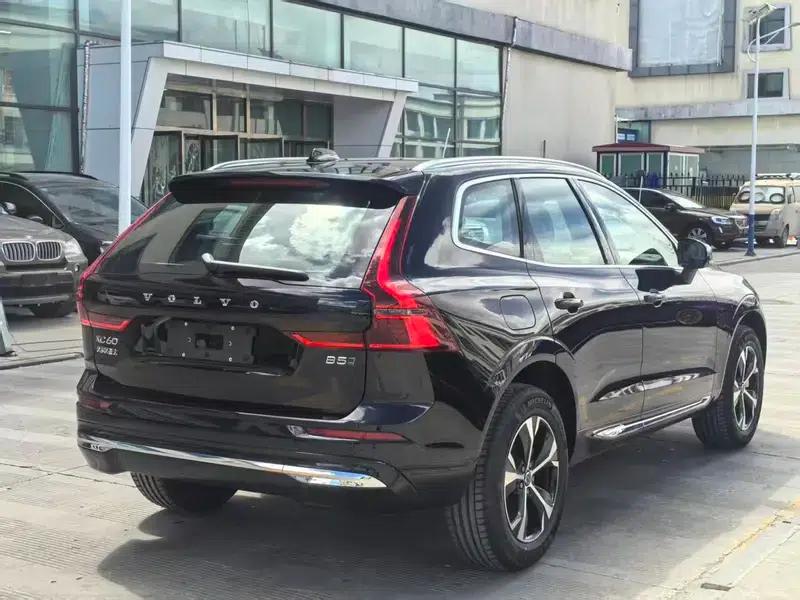 2026 Volvo XC60 B5 AWD Inscription Luxury Edition — миниатюра 6