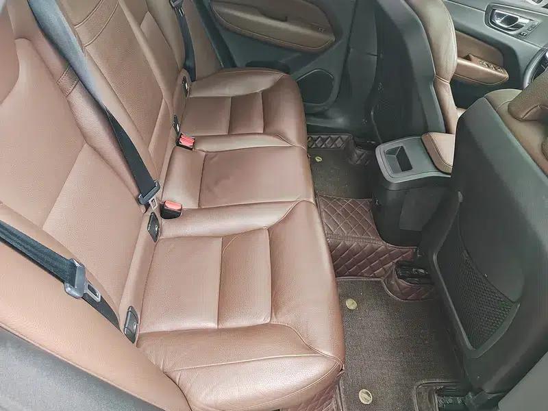 2020 Volvo XC60 T5 AWD Inscription Luxury Edition — миниатюра 11
