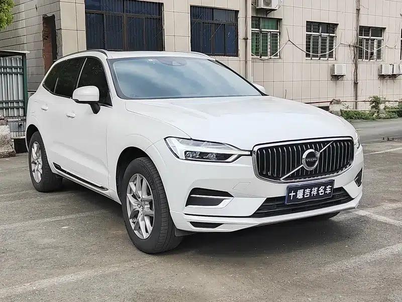 2020 Volvo XC60 T5 AWD Inscription Luxury Edition — миниатюра 3