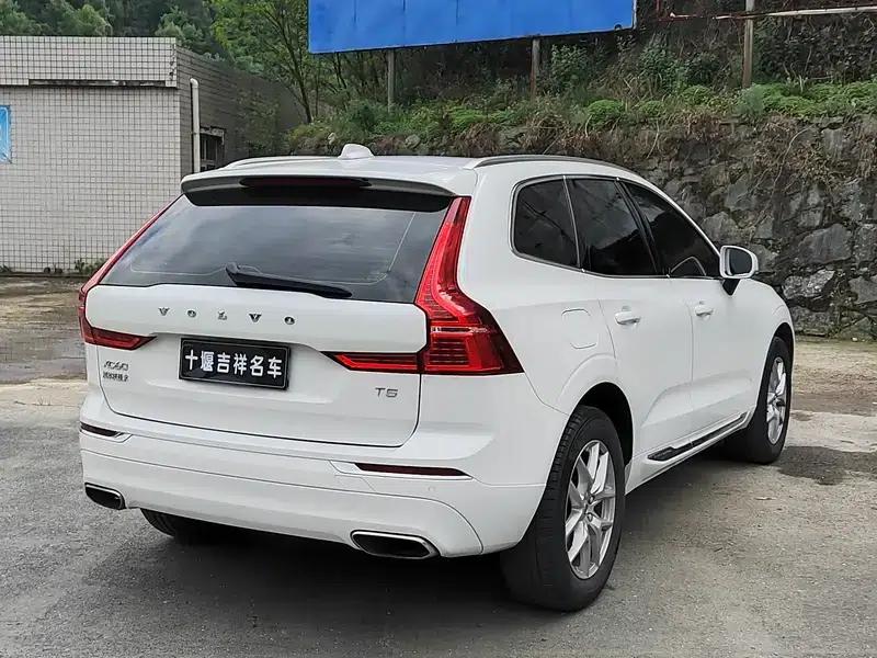 2020 Volvo XC60 T5 AWD Inscription Luxury Edition — миниатюра 6