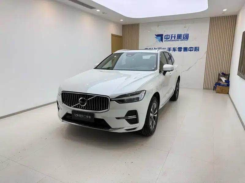 2025 Volvo XC60 B5 AWD Inscription Luxury Edition — миниатюра 1