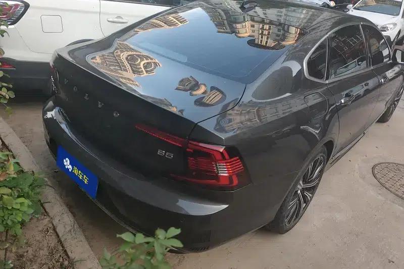 2022 Volvo S90 B5 Smart Luxury Edition — миниатюра 3