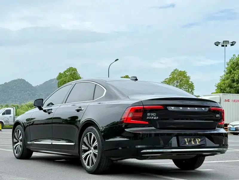 2021 Volvo S90 B5 Smart Luxury Edition — миниатюра 4