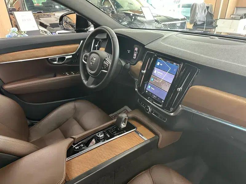 2022 Volvo S90 B5 Smart Luxury Edition — миниатюра 9