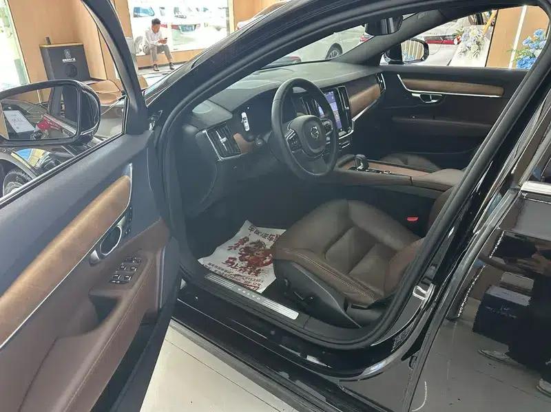 2022 Volvo S90 B5 Smart Luxury Edition — миниатюра 10
