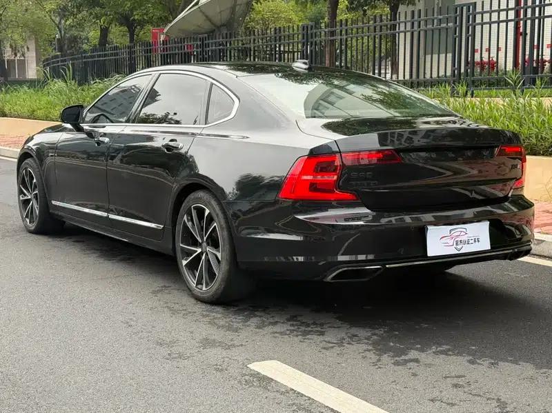 2020 Volvo S90 T5 Inscription Luxury Edition — миниатюра 4
