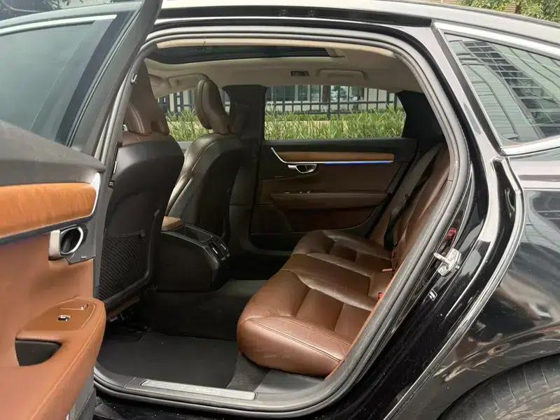 2020 Volvo S90 T5 Inscription Luxury Edition — миниатюра 9