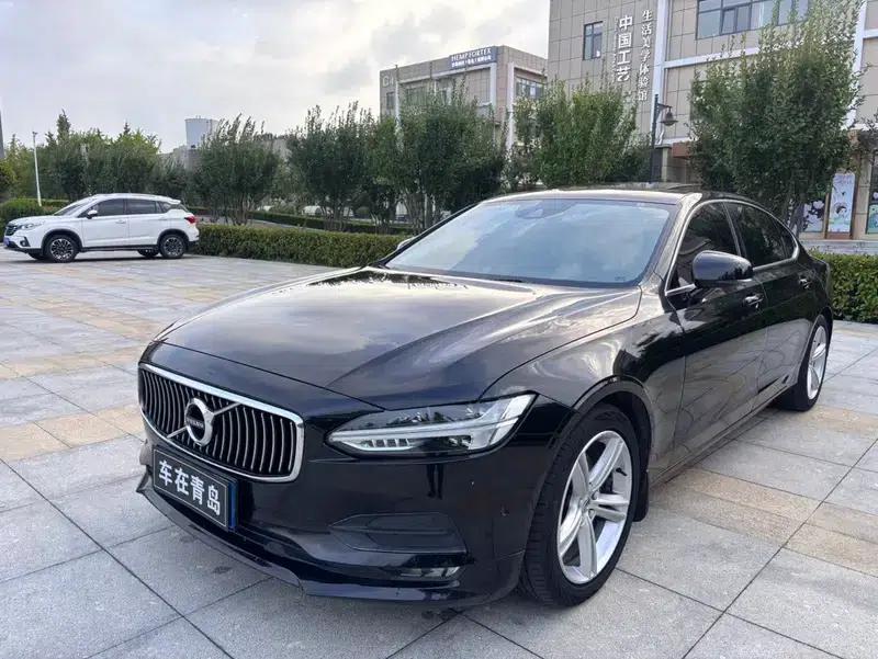2017 Volvo S90 T4 Smart Edition — миниатюра 1