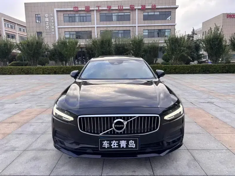 2017 Volvo S90 T4 Smart Edition — миниатюра 2
