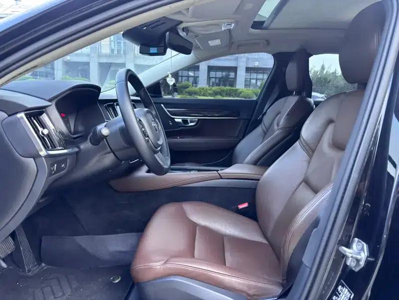 2017 Volvo S90 T4 Smart Edition — миниатюра 15