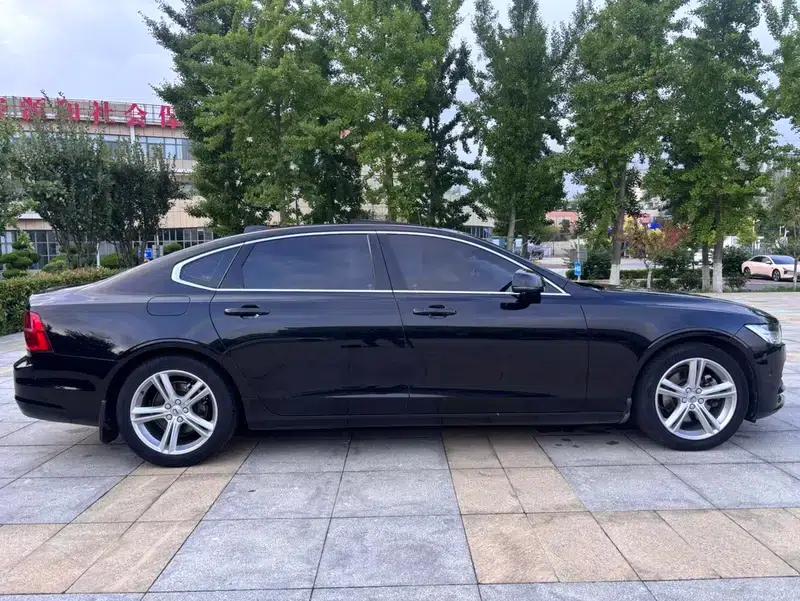 2017 Volvo S90 T4 Smart Edition — миниатюра 8