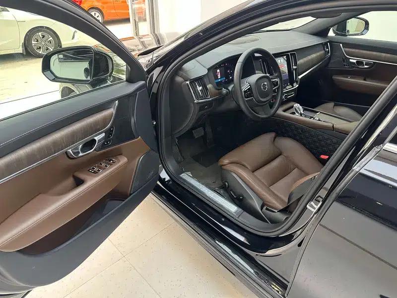 2025 Volvo S90 B5 Inscription Luxury Edition — миниатюра 23