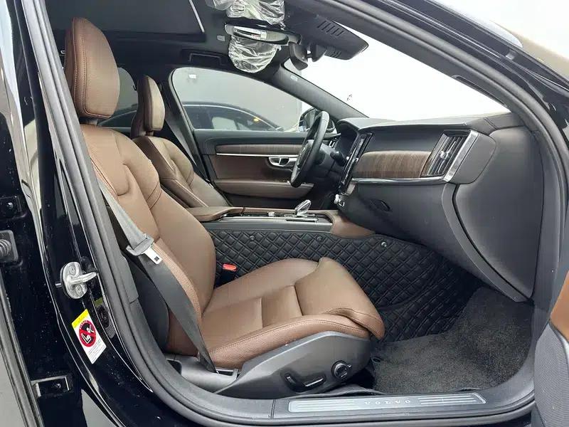 2025 Volvo S90 B5 Inscription Luxury Edition — миниатюра 10