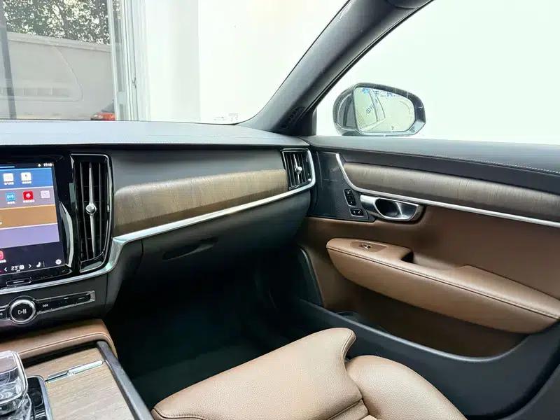 2025 Volvo S90 B5 Inscription Luxury Edition — миниатюра 11