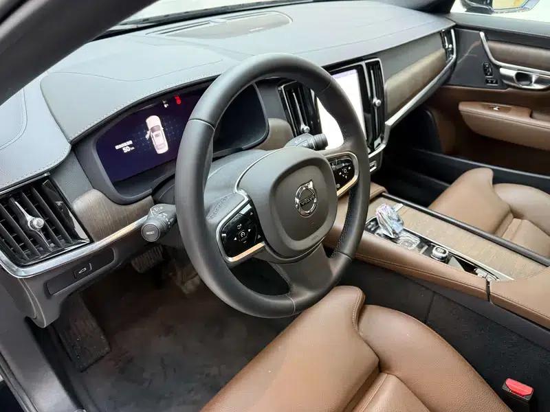2025 Volvo S90 B5 Inscription Luxury Edition — миниатюра 16
