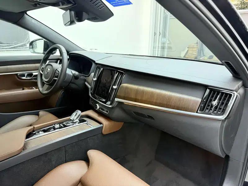 2025 Volvo S90 B5 Inscription Luxury Edition — миниатюра 19