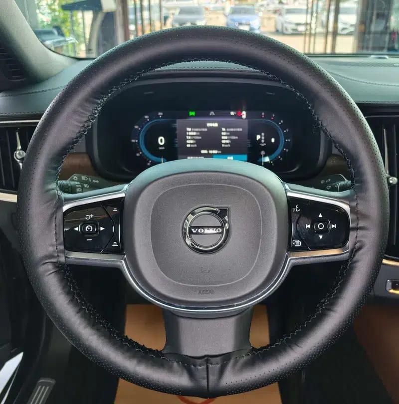 2024 Volvo S90 B5 Inscription Luxury Edition — миниатюра 13