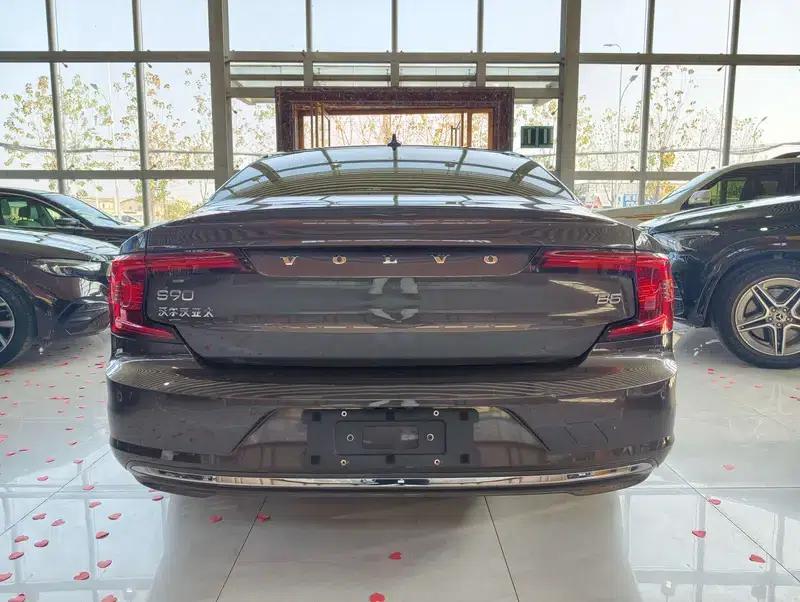 2024 Volvo S90 B5 Inscription Luxury Edition — миниатюра 5
