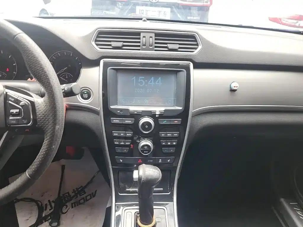Haval H2 2016 Red Label 1.5T Automatic Two-Wheel Drive Luxury Edition — миниатюра 13
